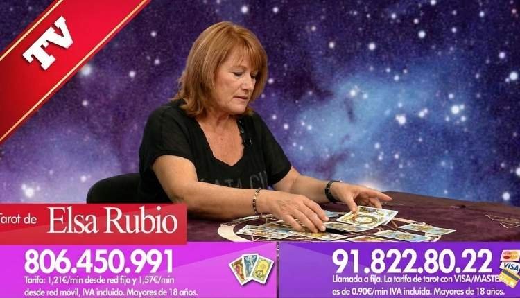 Elsa Rubio: La Verdad que tu Corazón Necesita Escuchar 1 La famosa vidente de TV Elsa Rubio realizando una lectura de tarot en directo, con los números de teléfono para consultas de videncia sin gabinete en pantalla.